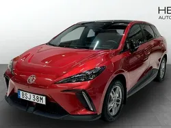 Röd (red) Begagnad 2023 MG MG4 EV Halvkombi | 249 900 kr