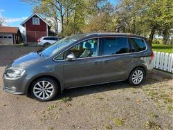 Grå Begagnad 2017 VW Sharan GT Minibuss | 205 000 kr (Superpris)