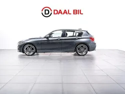 Grå Begagnad 2018 BMW 118 M Sport Halvkombi | 148 700 kr (Marknadspris)