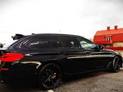 Svart Begagnad 2018 BMW 520 Sport Line Kombi | 241 000 kr (Marknadspris)
