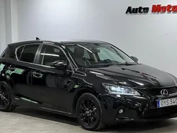 Svart Begagnad 2015 Lexus CT200h Sport Line Halvkombi | 179 900 kr