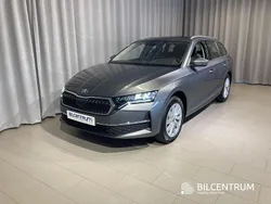 Grå Ny 2025 Skoda Octavia Selection Kombi | 370 900 kr (Marknadspris)