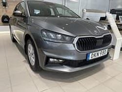 Grå Ny 2025 Skoda Fabia Selection Halvkombi | 269 300 kr (Marknadspris)