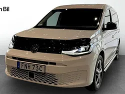 Vit (candyvit) Ny 2025 VW Caddy Maxi Minibuss | 479 900 kr (Lite dyr)