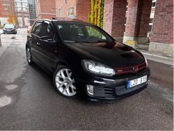 Svart Begagnad 2012 VW Golf VII Edition Halvkombi | 155 000 kr (Marknadspris)