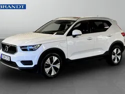 Vit Begagnad 2020 Volvo XC40 Momentum SUV | 254 900 kr (Bra pris)