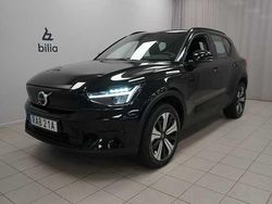 Svart Begagnad 2022 Volvo XC40 Core SUV | 344 900 kr