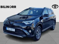 Svart Begagnad 2016 Toyota RAV4 Hybrid Executive SUV | 224 900 kr (Marknadspris)