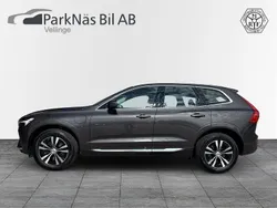 Grå Begagnad 2022 Volvo XC60 Core SUV | 419 900 kr (Superpris)