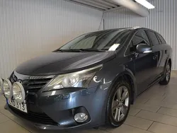 Mörkblå (blå) Begagnad 2014 Toyota Avensis Edition Kombi | 104 000 kr (Marknadspris)
