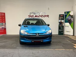 Ljusblå Begagnad 2002 Peugeot 206 Halvkombi | 14 900 kr (Marknadspris)