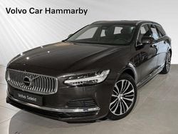 Grå Begagnad 2023 Volvo V90 Core Kombi | 419 000 kr (Marknadspris)