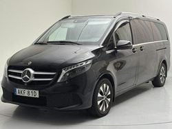 Svart Begagnad 2023 Mercedes V250 Minibuss | 510 000 kr