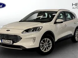 Silver Begagnad 2022 Ford Kuga Titanium SUV | 269 900 kr (Marknadspris)