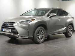 Ljusgrå Begagnad 2015 Lexus NX300h SUV | 199 900 kr (Marknadspris)