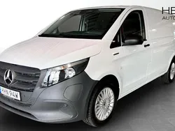 Vit Begagnad 2024 Mercedes e-Vito Minibuss | 609 200 kr
