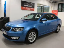 Blå Begagnad 2013 Skoda Octavia Halvkombi | 105 900 kr (Marknadspris)