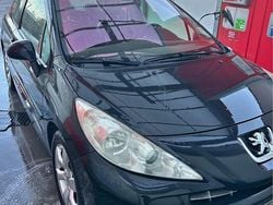 Begagnad 2006 Peugeot 207 Halvkombi | 18 000 kr (Marknadspris)