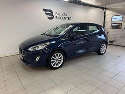 Blå Begagnad 2018 Ford Fiesta Halvkombi | 159 000 kr (Lite dyr)