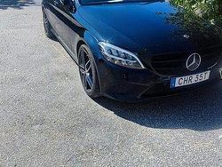 Svart Begagnad 2019 Mercedes C200 Avantgarde Kombi | 250 000 kr (Bra pris)