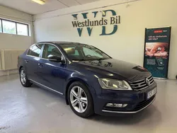 Mörkblå Begagnad 2013 VW Passat GT Sedan | 129 900 kr (Lite dyr)