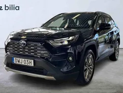 Mörkblå Begagnad 2024 Toyota RAV4 Hybrid Executive SUV | 484 900 kr (Marknadspris)