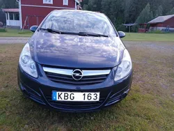 Blå Begagnad 2010 Opel Corsa Halvkombi | 40 000 kr (Marknadspris)