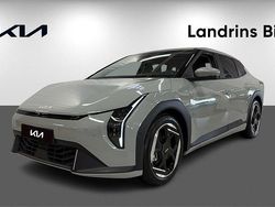 Ny 2025 Kia EV4 Plus Halvkombi | 542 000 kr (Marknadspris)