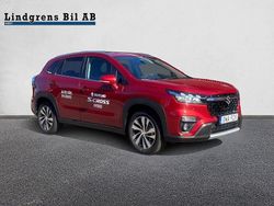 Röd metallic Ny 2025 Suzuki SX4 S-Cross SUV | 361 800 kr (Marknadspris)