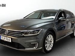 Mörkgrå Begagnad 2017 VW Passat Executive Kombi | 169 500 kr (Bra pris)