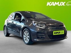 Silver/grå Begagnad 2015 Kia Rio Halvkombi | 89 800 kr (Marknadspris)