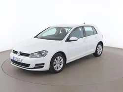 Vit Begagnad 2016 VW Golf VII Halvkombi | 120 000 kr (Marknadspris)