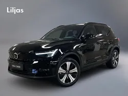 Svart Begagnad 2022 Volvo XC40 Plus SUV | 359 000 kr