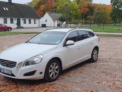 Vit Begagnad 2012 Volvo V60 Kombi | 85 000 kr (Bra pris)