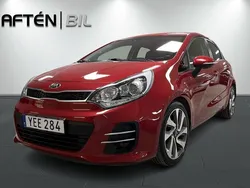 Röd Begagnad 2016 Kia Rio 3 Sedan | 94 800 kr (Marknadspris)