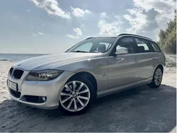 Grå Begagnad 2012 BMW 320 Kombi | 94 900 kr (Superpris)