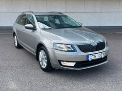 Ljusbrun (brun) Begagnad 2014 Skoda Octavia Ambition Kombi | 129 899 kr (Lite dyr)