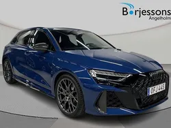 Blå Ny 2024 Audi RS3 Sportback Sport Halvkombi | 799 000 kr (Marknadspris)