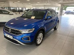 Blå Ny 2025 VW T-Roc Life SUV | 365 000 kr (Marknadspris)