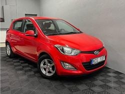 Röd Begagnad 2012 Hyundai i20 Premium Halvkombi | 37 500 kr (Marknadspris)