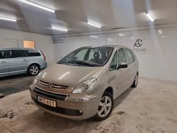 Ljusbrun Begagnad 2004 Citroën Xsara Picasso Minibuss | 39 900 kr (Dyr)