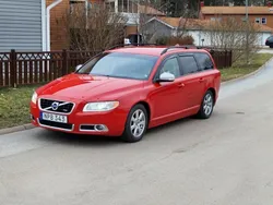 Röd Begagnad 2011 Volvo V70 R-Design Kombi | 64 900 kr (Marknadspris)