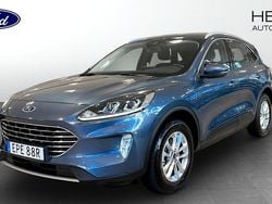 Blå (blue) Begagnad 2023 Ford Kuga Titanium SUV | 269 900 kr (Marknadspris)