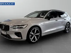 Silver Begagnad 2025 Volvo V60 Plus Kombi | 489 900 kr (Marknadspris)
