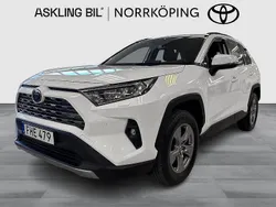 Vit Begagnad 2022 Toyota RAV4 Hybrid Active SUV | 369 000 kr (Marknadspris)