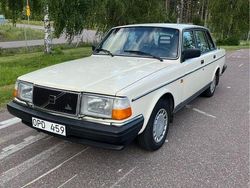 Begagnad 1989 Volvo 240 Sedan | 89 000 kr