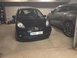 Svart Begagnad 2008 Toyota Aygo Halvkombi | 32 000 kr (Marknadspris)