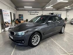 Grå Begagnad 2017 BMW 320 Gran Turismo Sport Line Halvkombi | 159 900 kr (Marknadspris)