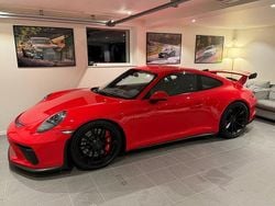 Röd Begagnad 2018 Porsche 991 | 1 599 000 kr