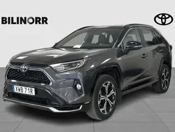 Grå Begagnad 2020 Toyota RAV4 Hybrid Style SUV | 413 900 kr (Marknadspris)